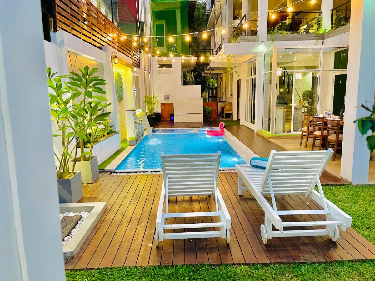 8 Plus Luxury Apartments Negombo Bagian luar foto