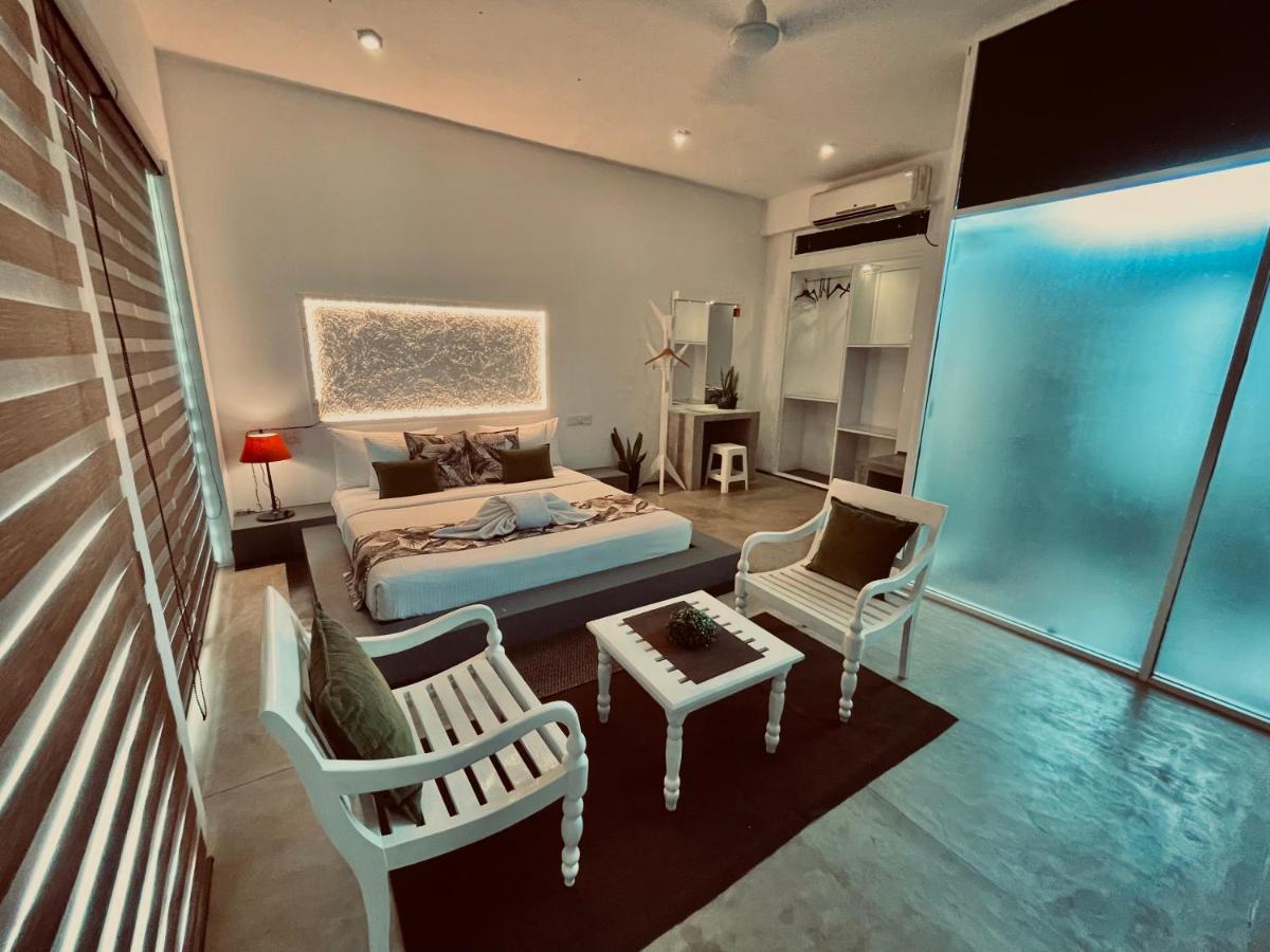 8 Plus Luxury Apartments Negombo Bagian luar foto