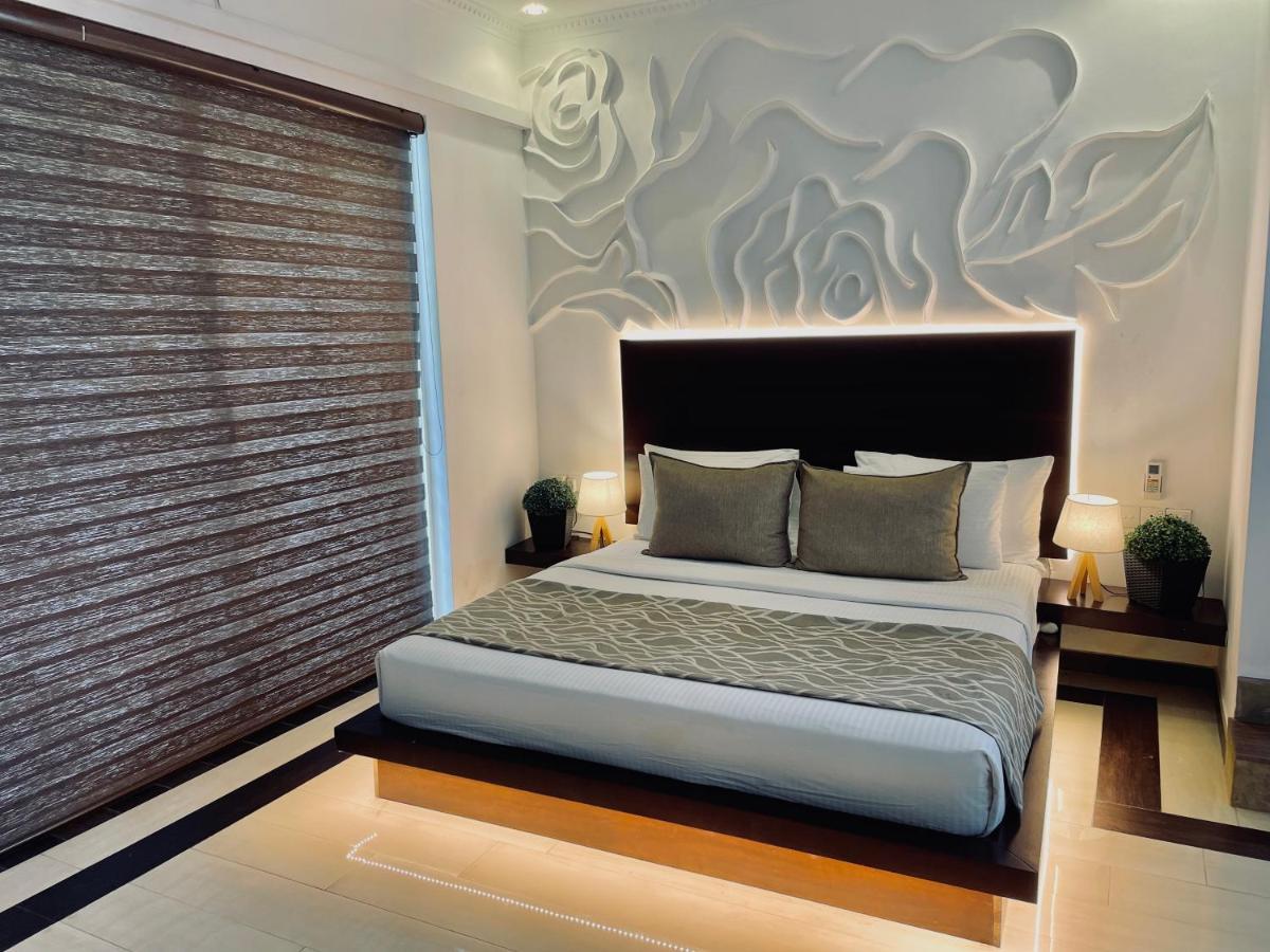 8 Plus Luxury Apartments Negombo Bagian luar foto