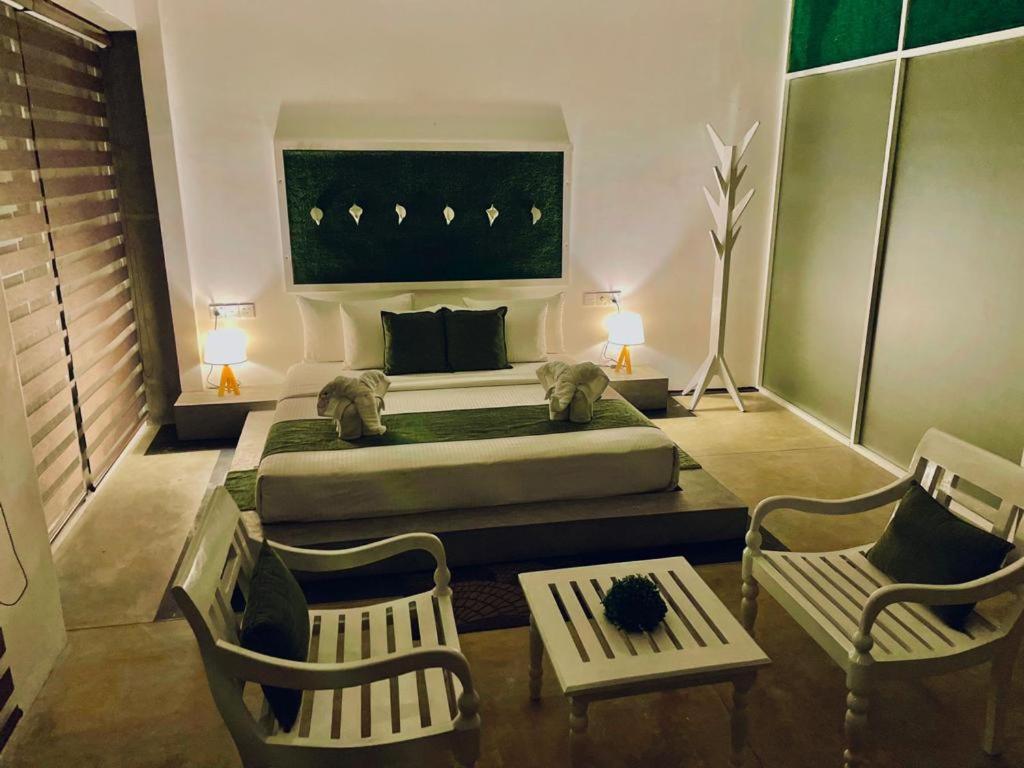 8 Plus Luxury Apartments Negombo Bagian luar foto
