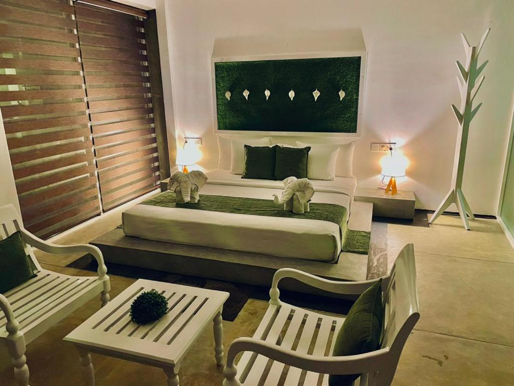8 Plus Luxury Apartments Negombo Bagian luar foto