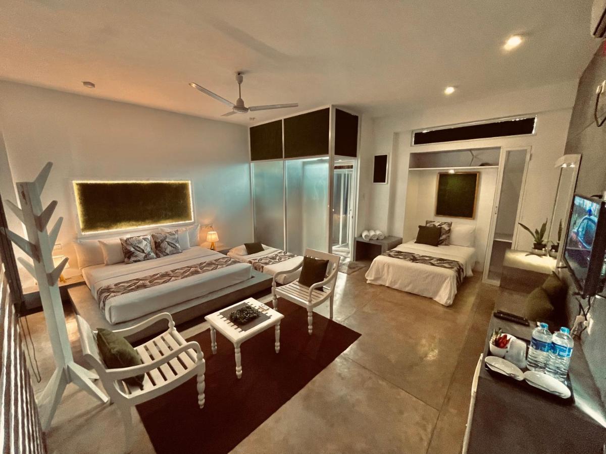 8 Plus Luxury Apartments Negombo Bagian luar foto