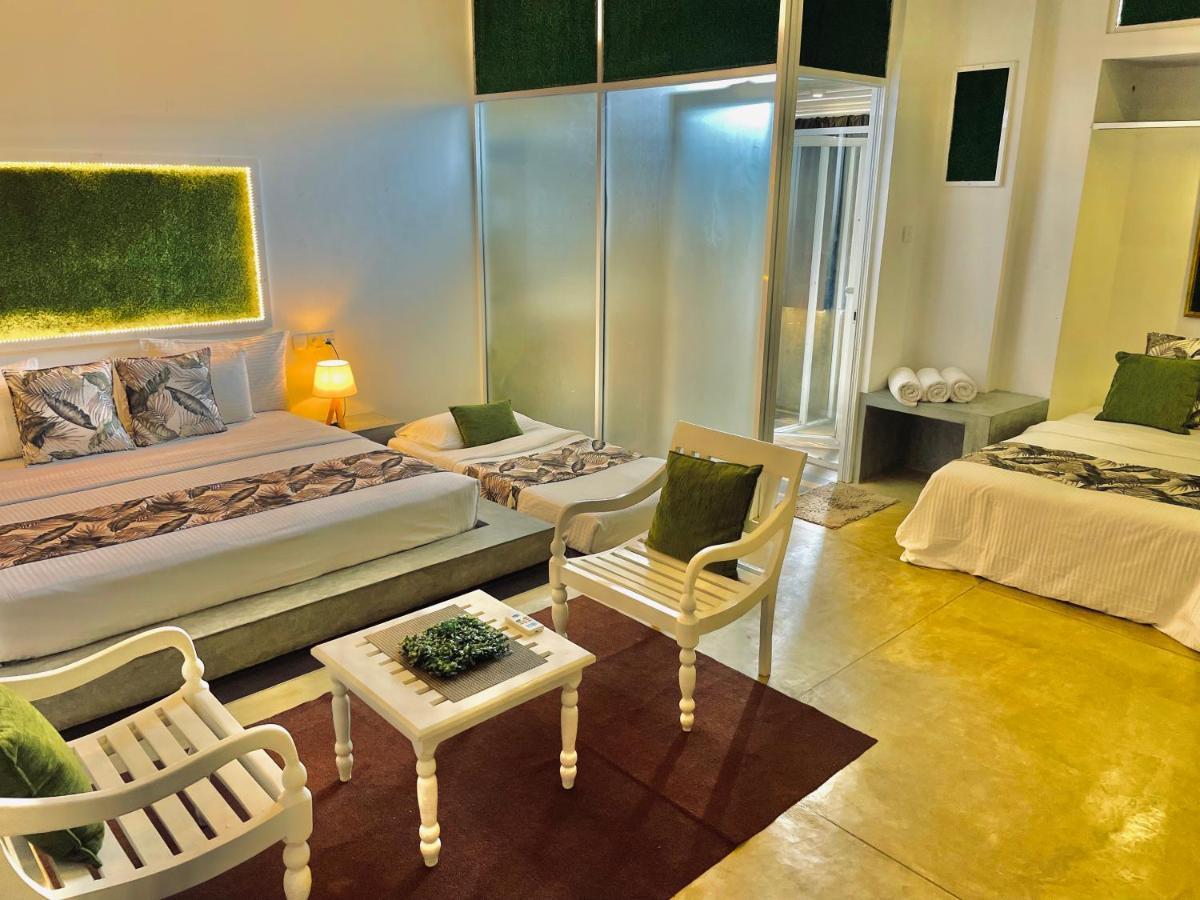 8 Plus Luxury Apartments Negombo Bagian luar foto