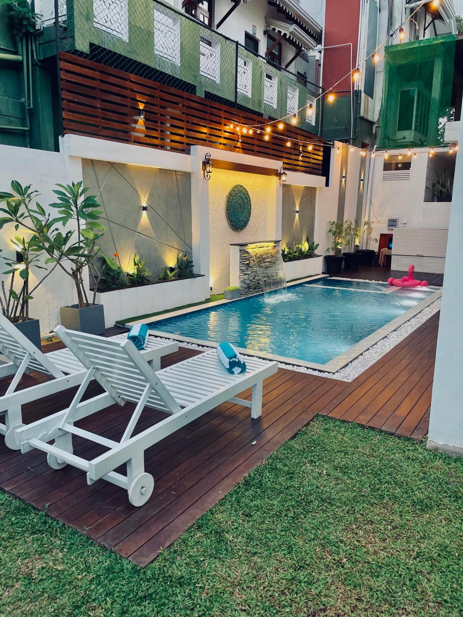 8 Plus Luxury Apartments Negombo Bagian luar foto