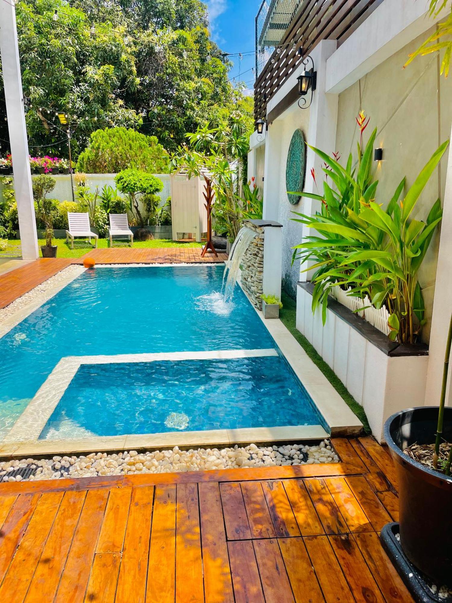 8 Plus Luxury Apartments Negombo Bagian luar foto